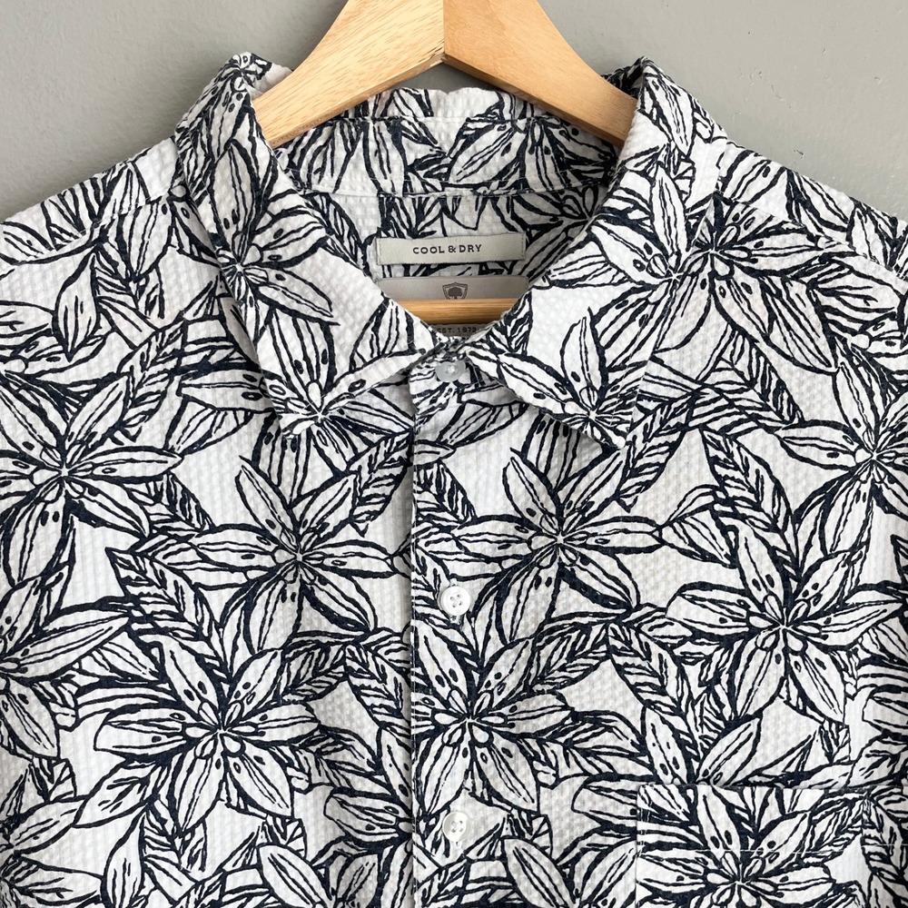 Oak Hill Button Shirt Mens 1XL White Black Floral Seersucker Tropical Coastal